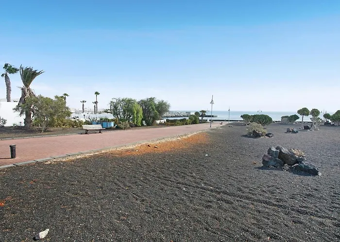Puerto Chico R